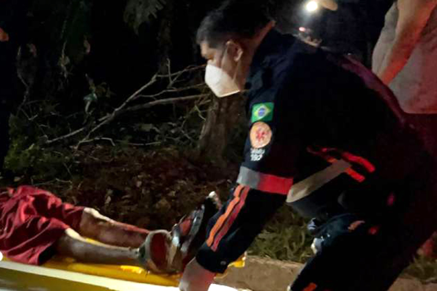 Catador de latinhas é atacado a tiros em frente de bar