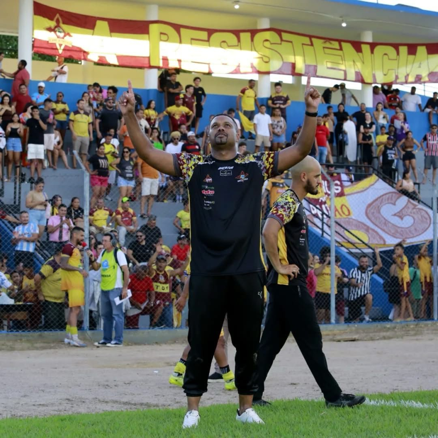 Time vive novo momento: Genus supera crise e assume liderança do Estadual sob comando do ex-jogador profissional Júnior Lopes