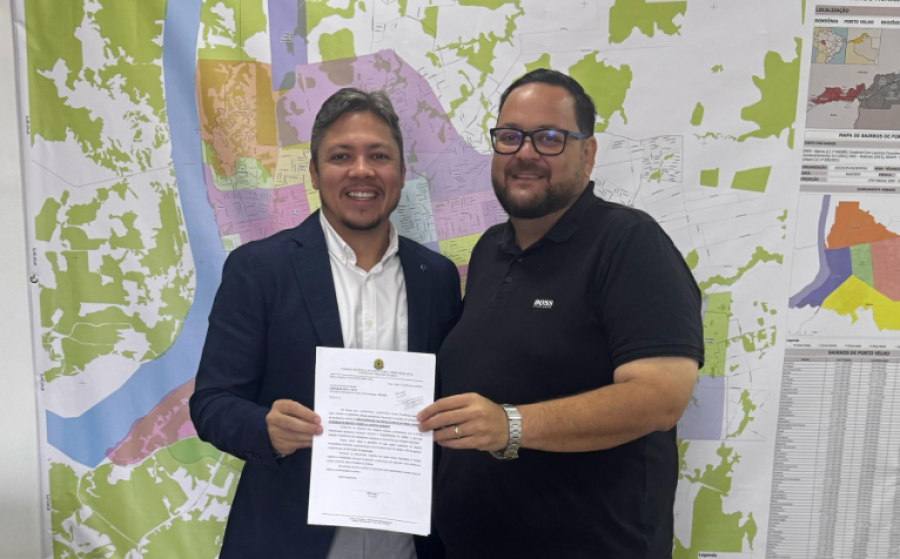 VEREADOR ZÉ PAROCA ENTREGA PEDIDOS DE PROVIDÊNCIAS À SEMOB REQUERENDO MELHORIAS NA INFRAESTRUTURA DA CIDADE